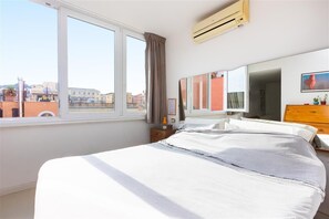 2 bedrooms, iron/ironing board, Internet, bed sheets - Borgo Vittorio Terrace (Rome)