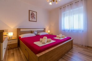 2 makuuhuonetta, ilmainen Wi-Fi, vuodevaatteet