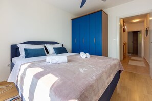 3 Schlafzimmer, Schreibtisch, kostenloses WLAN, Bettwäsche