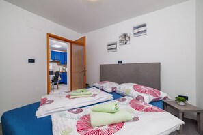 2 Schlafzimmer, Schreibtisch, kostenloses WLAN, Bettwäsche