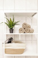 Ducha, toallas, jabón, shampoo