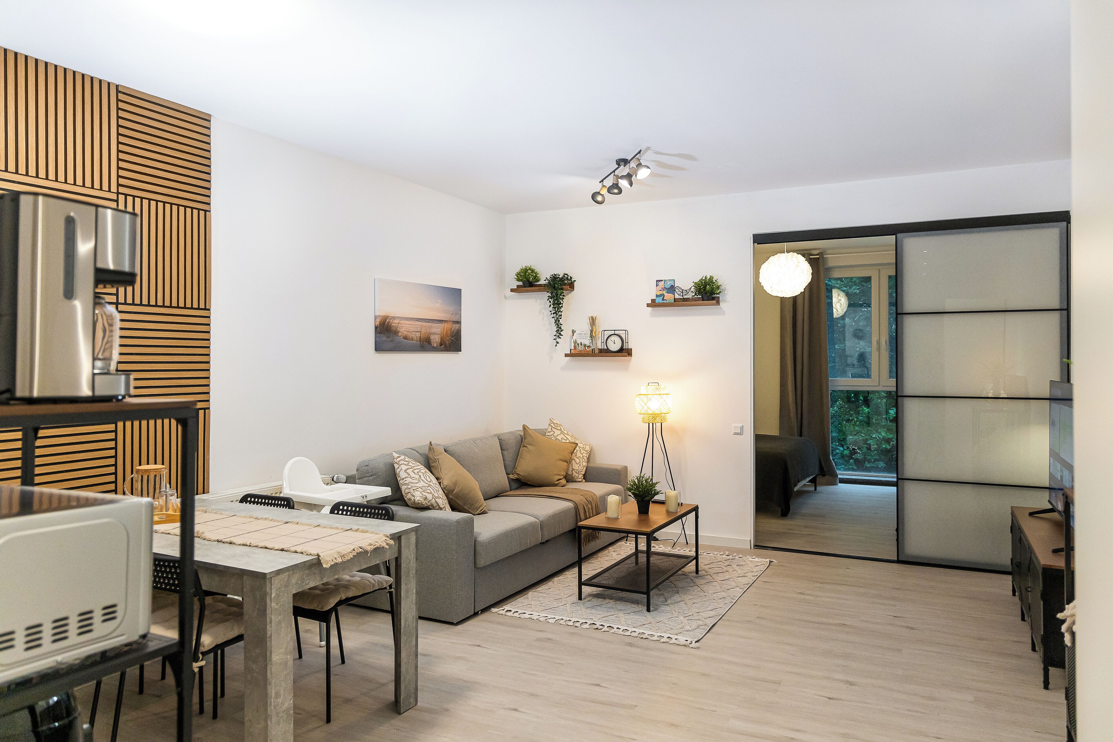 Comfort-Apartment, 1 King-Bett und Schlafsofa | Schreibtisch, Bügeleisen/Bügelbrett, kostenloses WLAN