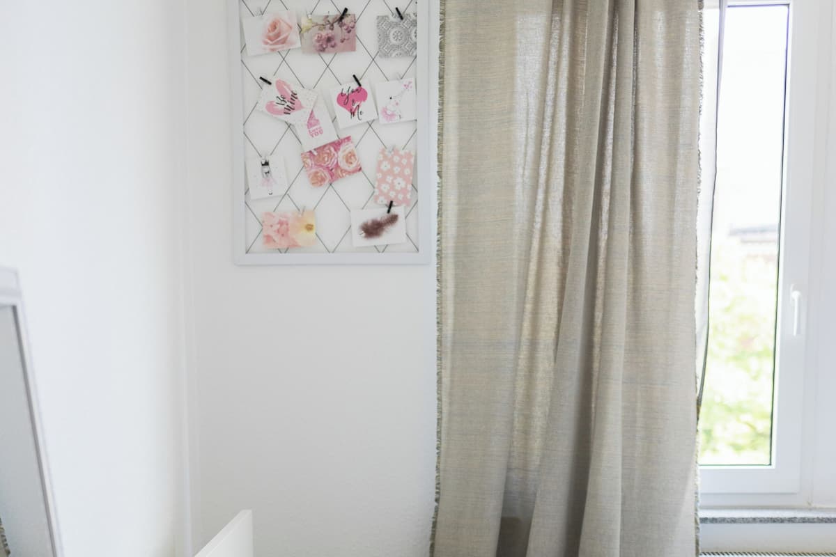 Eenvoudige eenpersoonskamer | 1 slaapkamer, een bureau, een strijkplank/strijkijzer, gratis wifi