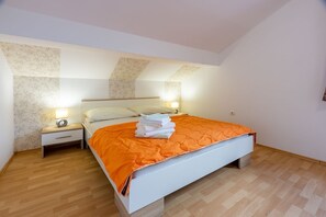 2 間睡房、書桌、免費 Wi-Fi、床單