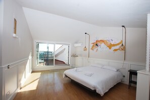 4 bedrooms, iron/ironing board, free WiFi, bed sheets - Masnou Chill - Penthouse Terrace in front of the Beach (El Masnou)