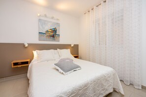 1 chambre, bureau, Wi-Fi gratuit, draps fournis