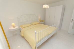 3 Schlafzimmer, Schreibtisch, kostenloses WLAN, Bettwäsche