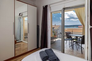 1 quarto, escrivaninha, Wi-Fi de cortesia, roupa de cama