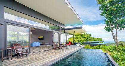 2 NEW BEAUTIFUL homes-5 bedroom-sleeps 12