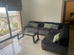 Smart TV - Spacious 3-bedroom apartment with WiFi, AC in charming Colombo (Colombo)