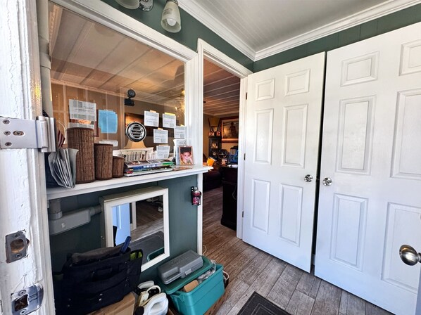 Reception - Chesterfield Hotel by OYO Hwy 9 (Chesterfield)