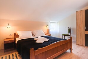 2 Schlafzimmer, Schreibtisch, kostenloses WLAN, Bettwäsche