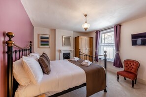 3 bedrooms, free WiFi, bed sheets