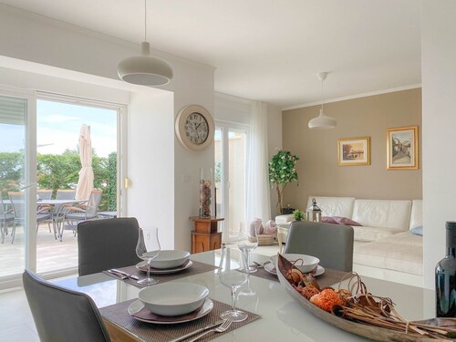 Dog-friendly holiday home with barbecue area, private pool, washing machine, WiFi