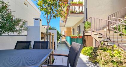 Hundefreundliches Apartment nur 600 Meter zum Strand mit Grillbereich, privater Terrasse, Waschmaschine