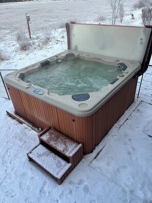Baignoire à remous extérieure
