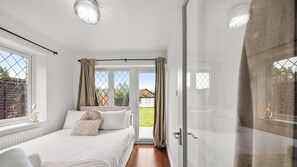 6 室のベッドルーム、アイロン / アイロン台、旅行用ベビーベッド、WiFi