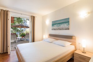 2 dormitorios, escritorio, wifi gratis y ropa de cama