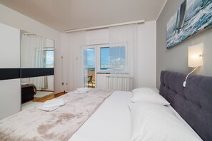 2 bedrooms, desk, free WiFi, bed sheets