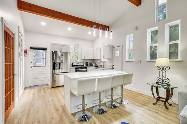 House (2 Bedrooms) | Interior