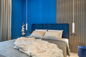 2 bedrooms, desk, free WiFi, bed sheets - Stunning villa just 150 meters to the beach with heated private pool (Medulin)