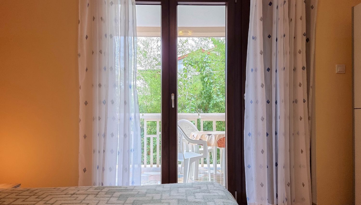 2 habitaciones, escritorio, wifi gratis y ropa de cama 