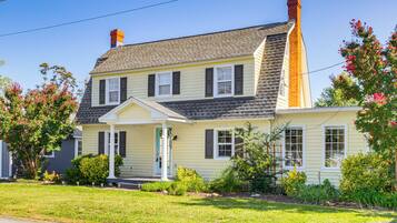 House (2 Bedrooms) | Front of property