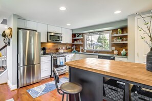 Interior - Tilghman Island Retreat By Knapps Narrows! (Tilghman)