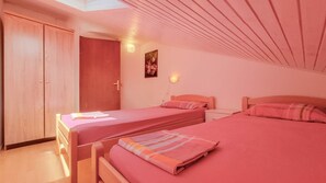 4 habitaciones, escritorio, wifi gratis y ropa de cama 