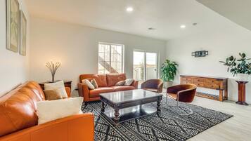 Apartment (2 Bedrooms) | Front of property