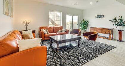 4 Mi to Gaylord Rockies: Modern Aurora Apartment