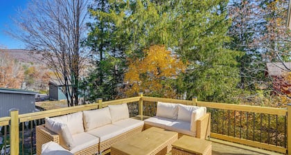 Retreat w/ Deck & Grill: 1 Mi to Hunter Mtn Resort