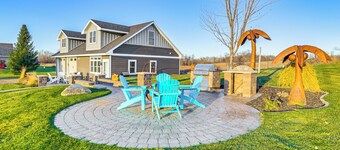 Lakefront Gem: Grills & Fire Pit in Dent