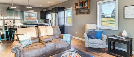 House (2 Bedrooms) | Interior