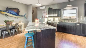 House (2 Bedrooms) | Interior