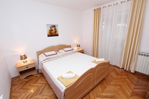 2 habitaciones, escritorio, wifi gratis y ropa de cama 