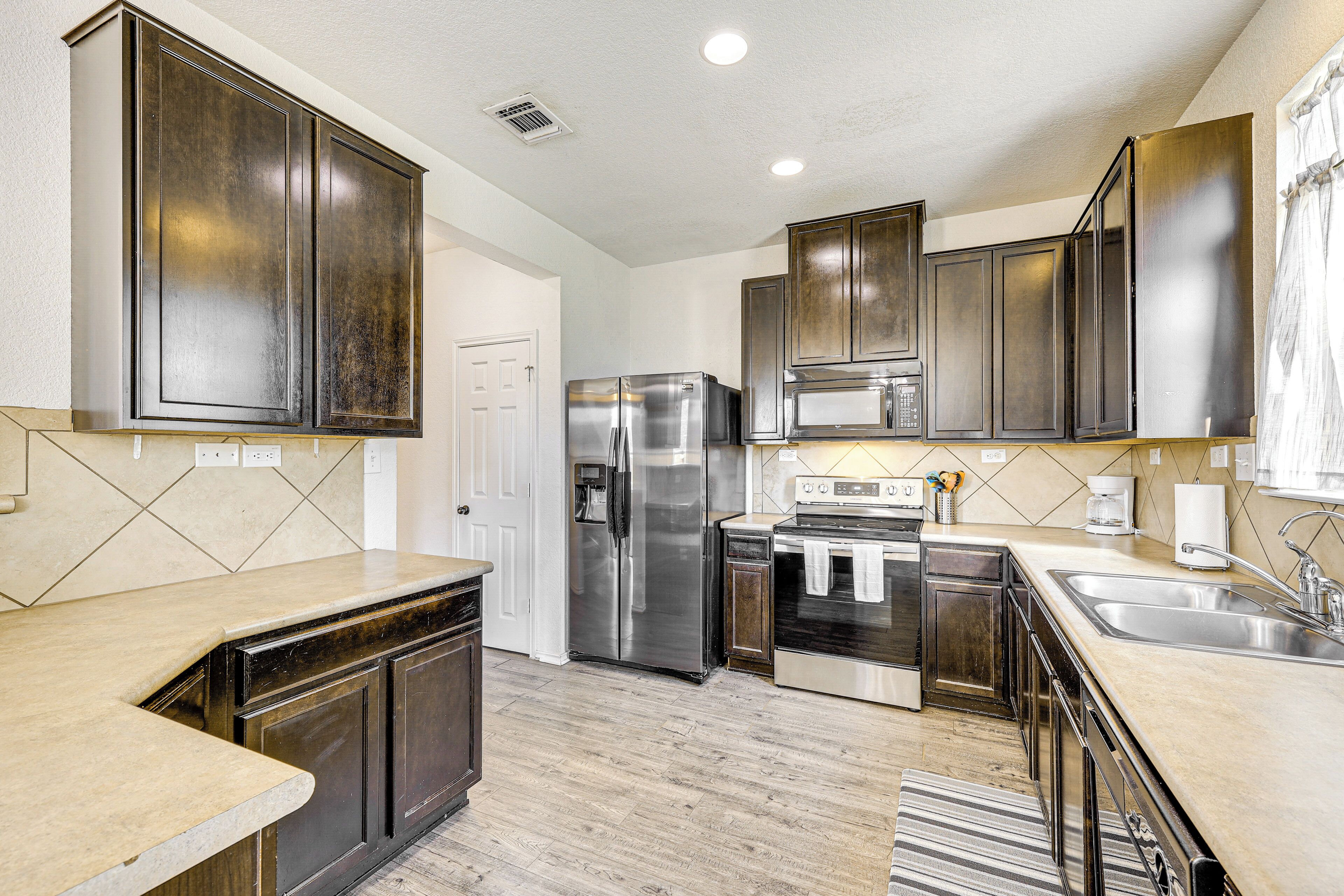 House (4 Bedrooms) | Interior