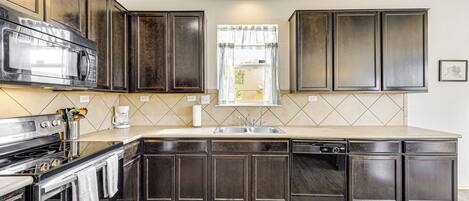 منزل (4 Bedrooms) | المنشأة من الداخل