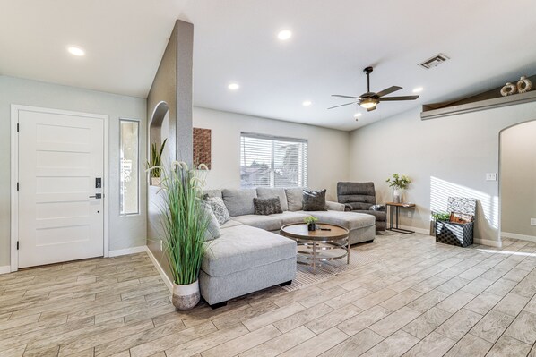 House (3 Bedrooms) | Interior