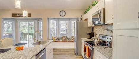 House (4 Bedrooms) | Interior