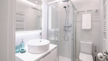 Apartament, 1 dormitori, balcó, vistes a la ciutat | Bany | Paper higiènic
