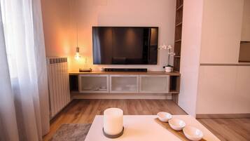 Apartment, 1 Bedroom, Balcony, City View | Room amenity