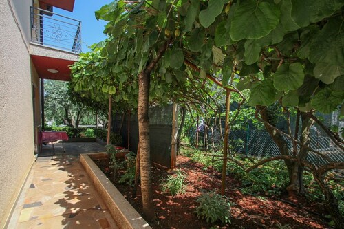 Appartement économique à seulement 400 mètres de la plage avec terrasse, barbecue, WiFi