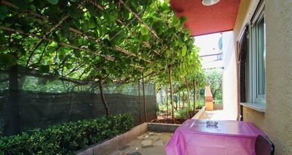 Affordable flat just 400 metres from the beach with terrace, barbecue, WiFi