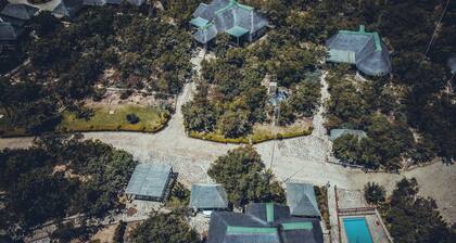Room in Guest Room - Mmakuba Private Game Lodge, Deluxe Chalet 9B