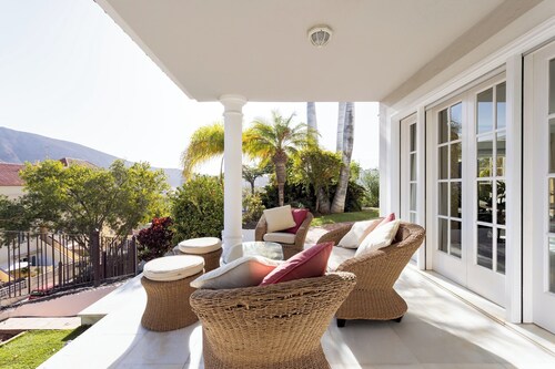 Home2Book Timeless Elegance Villa, Los Cristianos