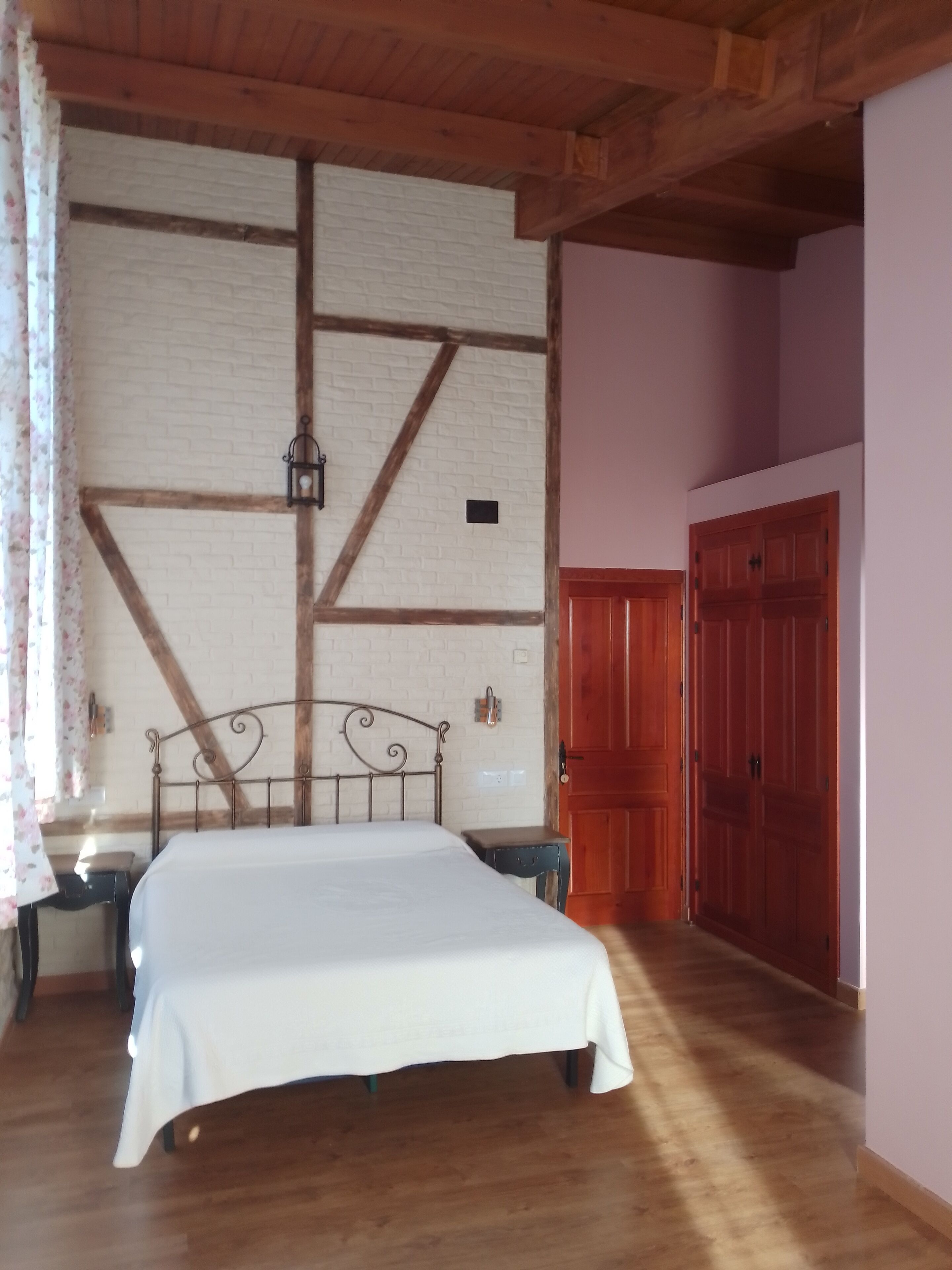 Habitación doble, 1 cama doble | Ropa de cama de alta calidad, colchones Select Comfort, caja fuerte