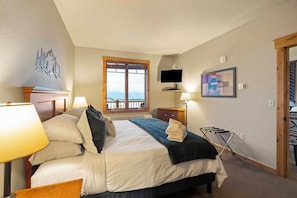 3 bedrooms, iron/ironing board, travel cot, WiFi