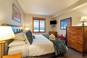 3 bedrooms, iron/ironing board, travel cot, WiFi