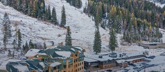 Ski in-Ski out Morning Eagle 3-bedroom condo in Whitefish